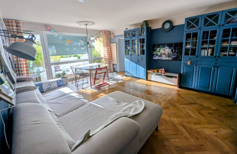 **Provisionsfrei: Komplett renovierte 4-Zi. Wohnung mit Balkon bei München (Haar)** – Wohnen