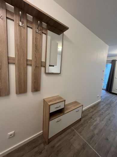 Luxuriöse Neubauwohnung  28 m2 Nürnberg – Bild Umkleidebereich