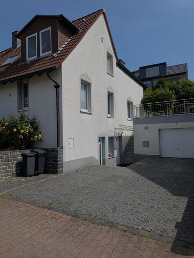 Detached house with approx. 198 m² living/useful area in Bochum-Stiepel, without commission – Frontansicht