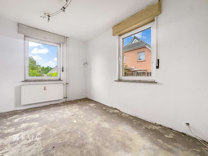 Riesiges Grundstück &amp; viel Potenzial - Zweifamilienhaus mit Ausbaureserve in Reckenfeld – Zimmer OG