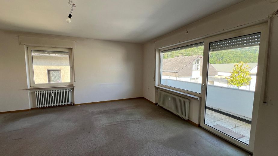 klimatisierte - 3-Zimmer Wohnung (OG) - mit Balkon in Andernach – vor der Sanierung - 2024