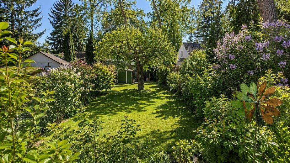 PROVISIONSFREI | 182 m² Familienhaus mit separatem Wohnbereich in ruhiger Sackgasse – Garten