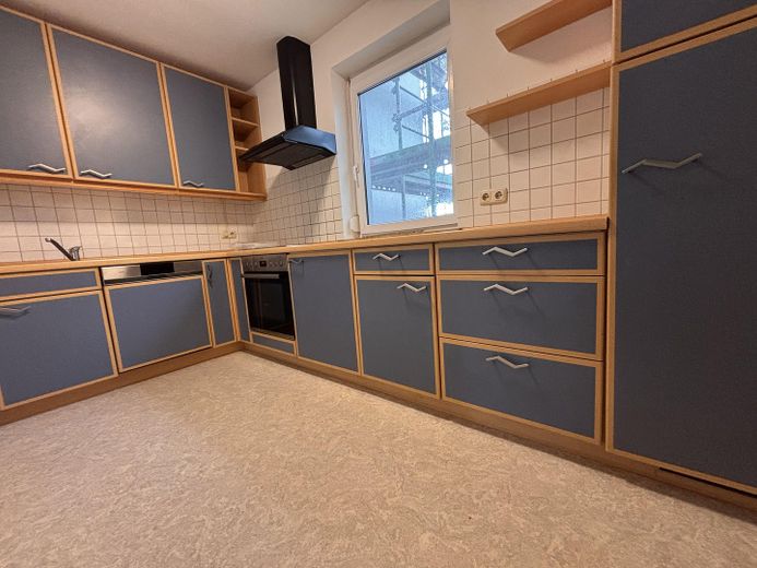 2-Zimmer Terrassenwohnung mit Garten in KE/West – Einbauküche mit E-Geräten
