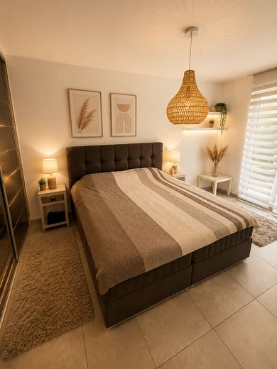 Premium-Gartenwohnung | Voll möbliert | 15 Min. bis Frankfurt – Schlafzimmer