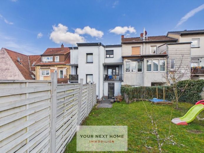 Investimento immobiliare con attuali entrate da locazione di circa 41.000,00 €. Con potenziale di incremento e terreno edificabile. – Foto 1