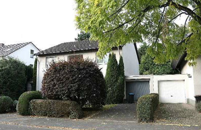 ein Immobilienjuwel in Junkersdorf – Garage