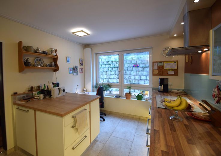 Provisionsfrei:  134m² ETW mit umlaufender Terrasse und Garage – 6.1 Küche