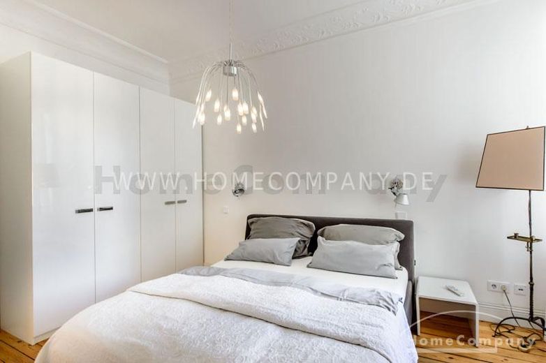 Schöne, hochwertige möblierte 4-Zimmer-Altbauwohnung mit Balkon in Schwabing – 988d8f4630924d5c3b54e71e7311ff5524adc941.jpg