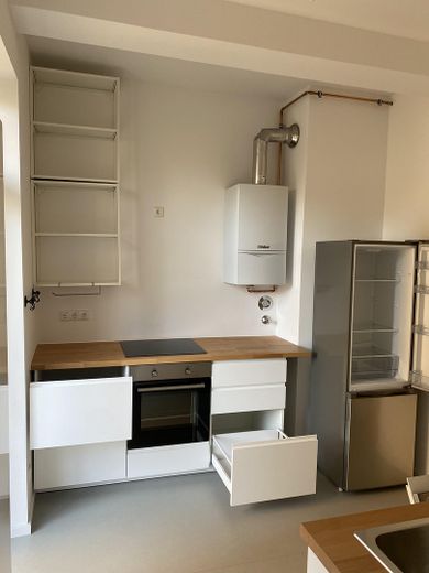 2 Zi - sanierter Altbau - ruhig, gut geschnitten und unbefristet - Küche/Balkon - 2.OG mit Aufzug – Foto 7