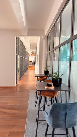 Großzügige Loft-Bürofläche in Kreuzberger Top-Lage Nähe Paul-Lincke-Ufer – Flur
