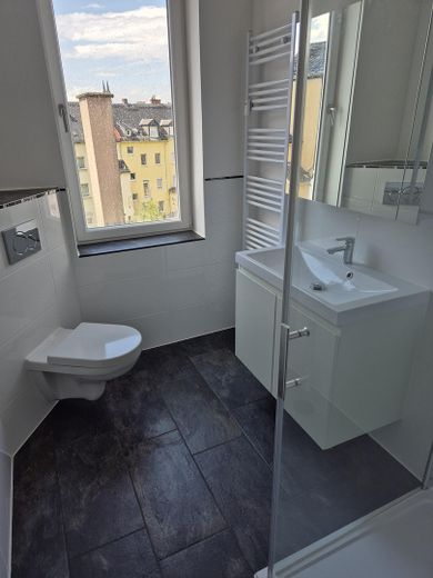 Ihr neues Zuhause in der Innenstadt: 4ZKB, kompl. saniert, mit Einbauküche – Foto 25