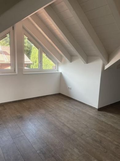 Appartamento mansardato moderno ed esclusivo con vista panoramica – Büro