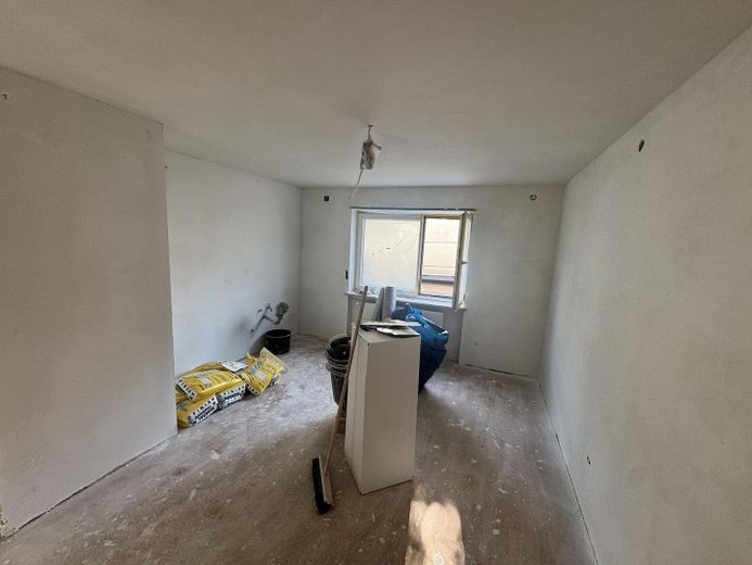 Freshly renovated 2-room apartment with kitchen and bathroom in Augsburg-Göggingen – Küche (Baustelle)