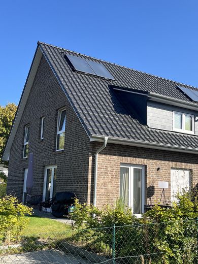 Stellplatz und Terrasse