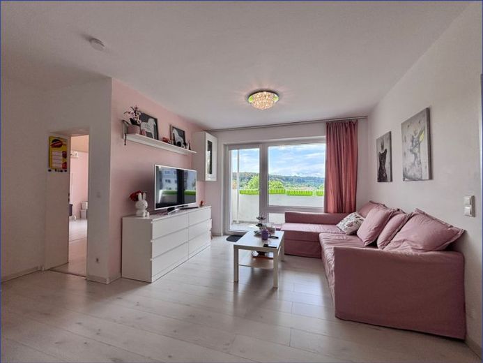 Komfortable wohnen mit Weitblick- Gepflegte Eigentumswohnung mit Aufzug und Loggia in Essen-Kettwig – Foto 1