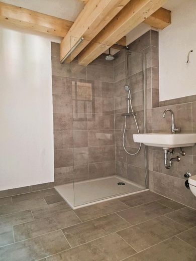 OG Wohnung Balkon  I NACHHALTIGSTE Immobilie Wolfsburgs, Lehmbau, PV - Autarkie, Appsteuerung – Bad
