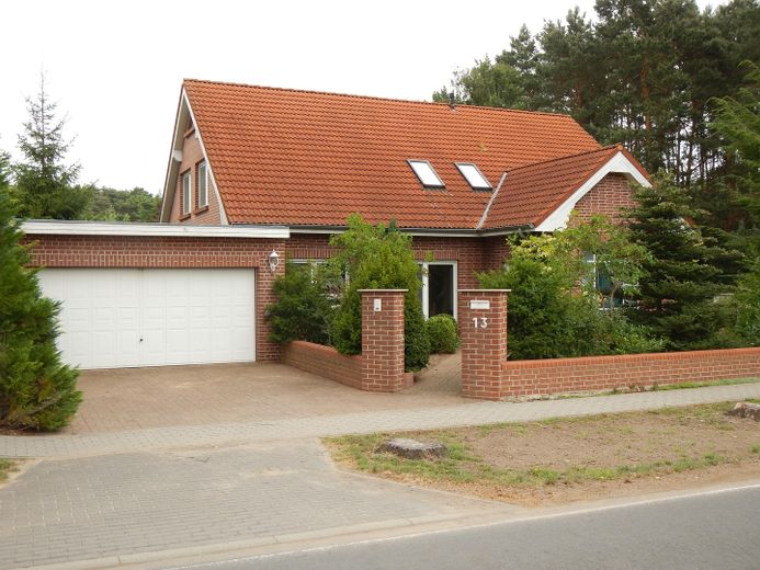 Vermietetes Einfamilienhaus als Kapitalanlage - 15859 Storkow (Mark) Ortsteil Karlslust Seenähe – Foto 1