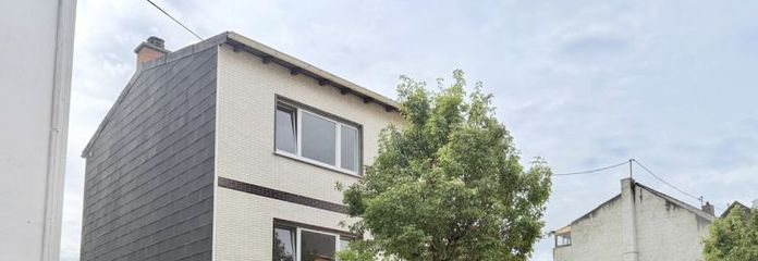 Casa residenziale con giardino e terrazza in posizione vicina al centro di Elversberg