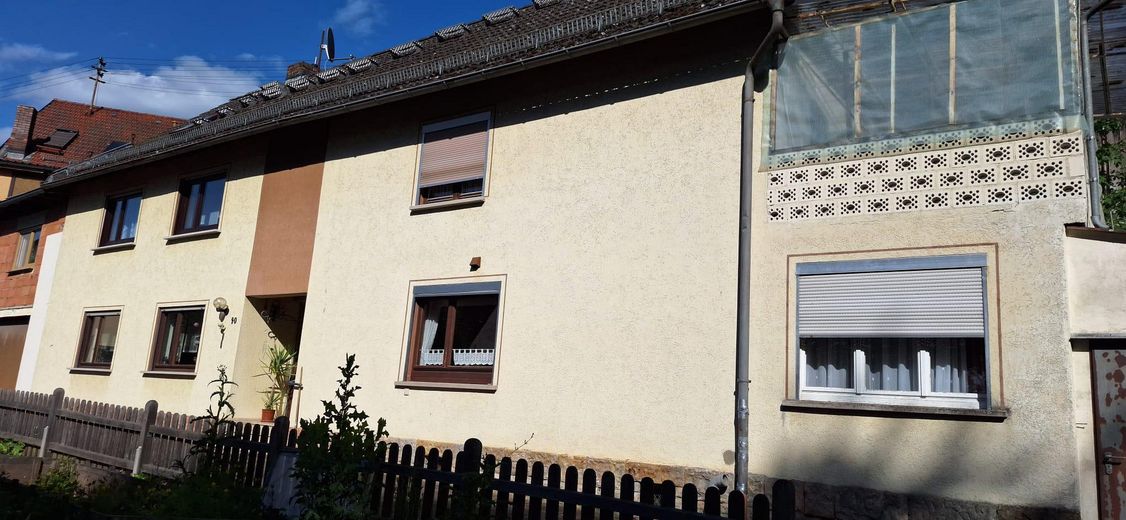 Wohnen am Schloßgarten im idyllischem Burgpreppach – Haus