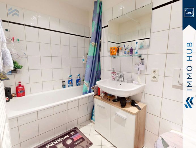 ++ 4,6% Rendite! Vermietete 1-Raum-Wohnung in beliebter Lage ++ – 5481948-8iFw9EMieuj1eC5aHV4K8xWR-Bad.jpg