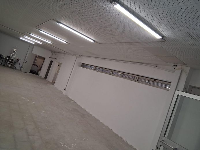Storage hall (basement level) newly renovated in an optimal traffic location – Lagerraum