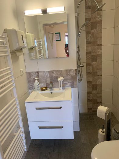 Neu Dusche WC Praxis/Einlieger