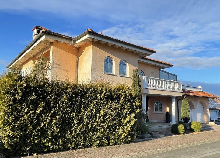 Seitliche Ansicht von Straße