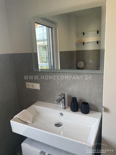 Sehr schöne, moderen 2 Zi.-Wohnung, Neubau, mit großer Terrasse. – ba6160388314ca4bb84fcf6099b8d567d6680c9b.jpg