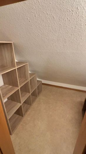 Nähe Basel | 2 Stellplätze inklusive | DG-Wohnung mit Empore | provisionsfrei – Abstellraum im Flur
