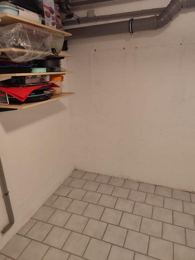 Exklusives Familienparadies mit Wellness-Faktor nahe Düsseldorf – Kellerraum (weiße Wanne)