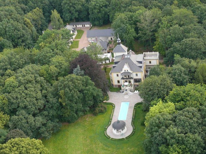 Exklusiv DG-Penthouse JAGDSCHLOSS 20km von L-Bhf 210m², 40m² Dachterrasse, Park, See, 2 Bäder – Luftbild, Dachterrasse 