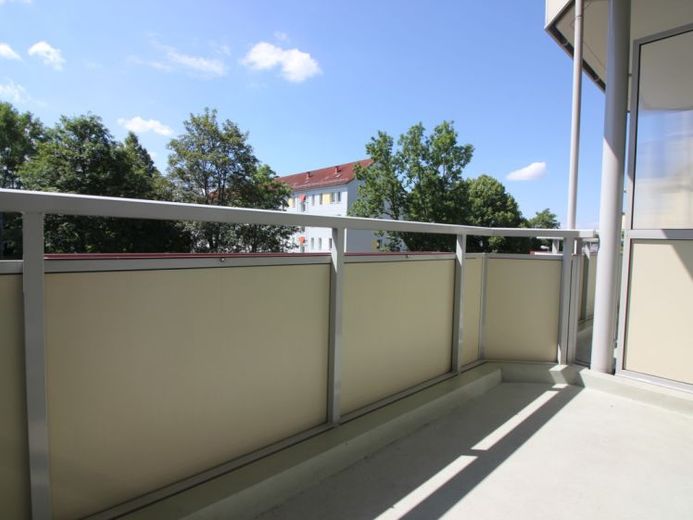 tranquillo appartamento di 2 locali con balcone nella verde Siegmar/Chemnitz – Foto 1