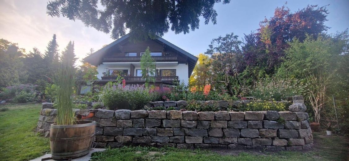 Lujoso apartamento de 2 habitaciones completamente renovado con balcón orientado al sur y vistas al jardín – Foto 15