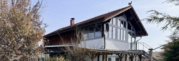 Wohnhaus mit angrenzenden Baugrundstück in Ortsrandlage von Plattling