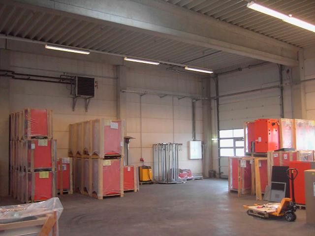 Direttamente dal proprietario: capannone commerciale di 660 m², 6 €/m² di affitto netto – Foto 3