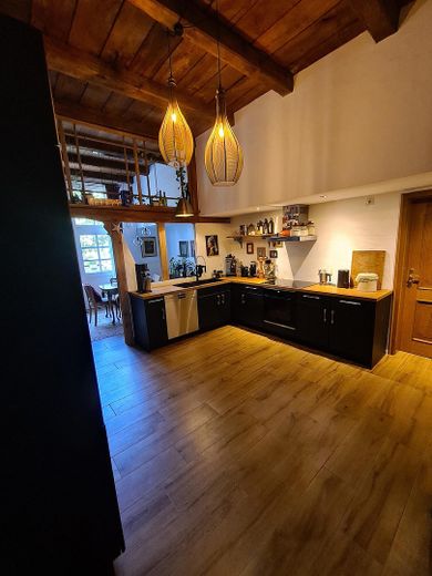 Historisches Bauernhaus mit Galerie, Kamin & Garten - stilvoll saniertes Wohnen mit Charakter – Küche