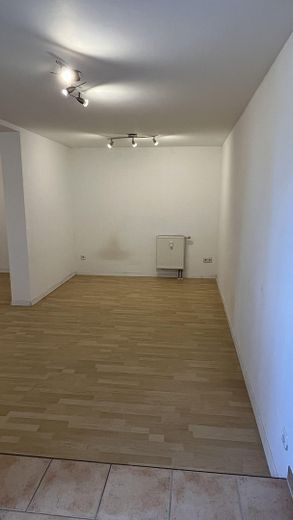 Großzügige 1-Zimmer-Wohnung mit separater Küche und Gartenmitbenutzung – Foto 5