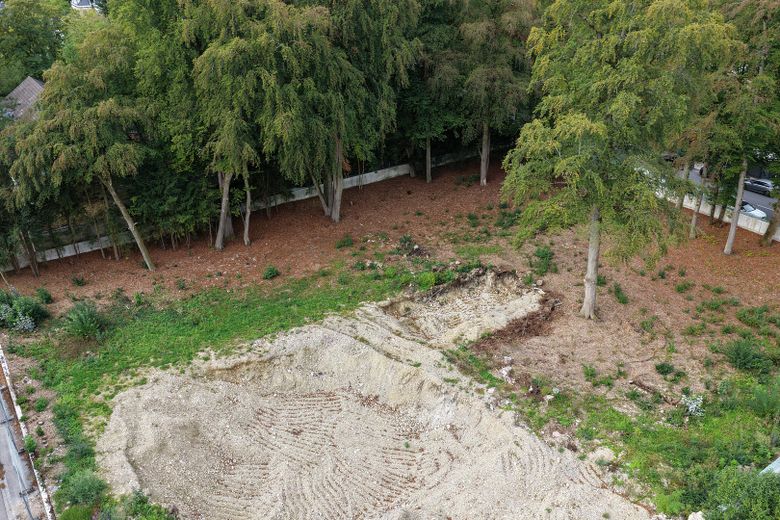 Terreno soleggiato con parco – divisibile e senza provvigioni – Foto 9