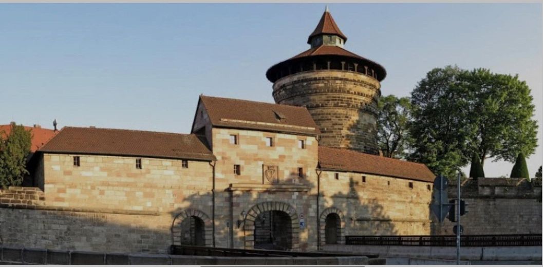 Zentrale Lage - mit Burgblick