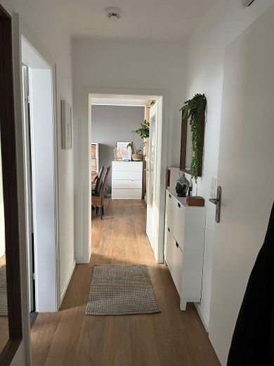 COPIE : appartement 1 pièce – Flur