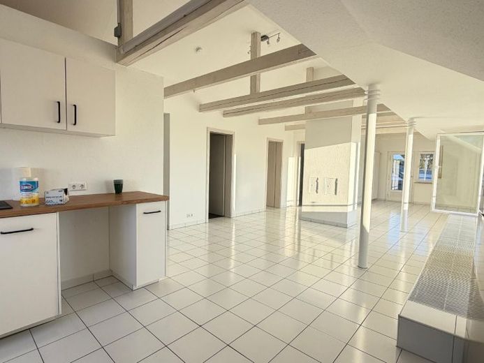 Lakeview-Loft! 3 room (2 Br) apartment in Böblingen - available from Mai 29. – Foto 1