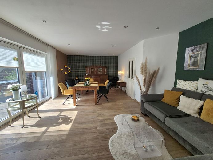 Schöne moderne Doppelhaushälfte in begehrter Lage in Tannenhausen – Wohnzimmer