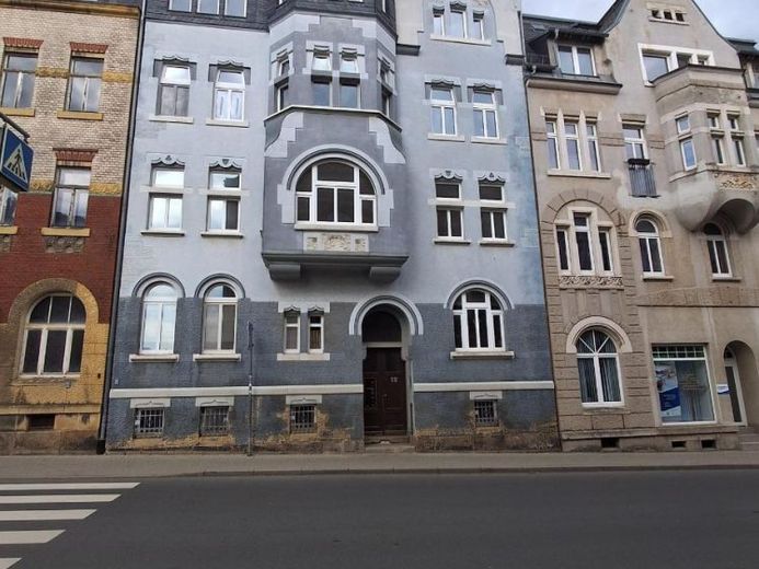 Großzügiges Wohnglück in Adorf: Viel Platz, zwei Bäder & sonnige Loggia! – Foto 1