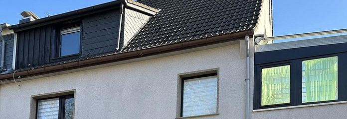 Прекрасный дом с отдельной квартирой или офисом в Эльберфельде – Einliegerwohnung Eingang