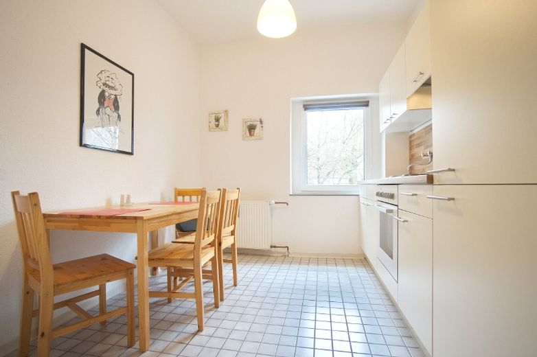 Helle, modern und komfortabel eingerichtete Wohnung in ruhiger Lage mit guter Infrastruktur – b232d2e6ddc7737126858c3fe8b2f19320306bc9.jpg