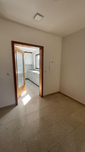 Friendly, bright 4-room apartment – Eingangsbereich Diele