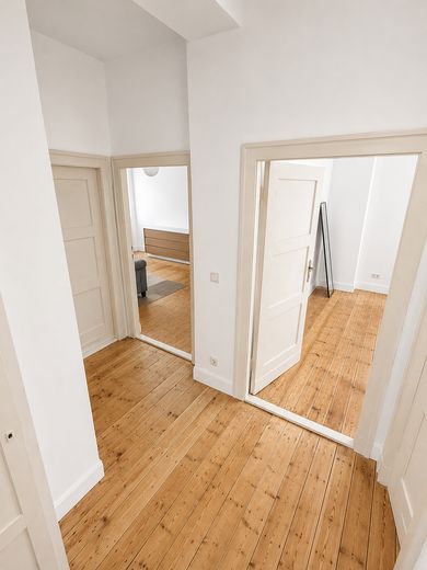 2,5 Zimmer Altbau, provisionsfrei! – Flur vom Hauseingang