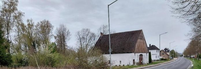 Residential building plot *** Semi-detached houses *** with positive preliminary building permit and existing buildings