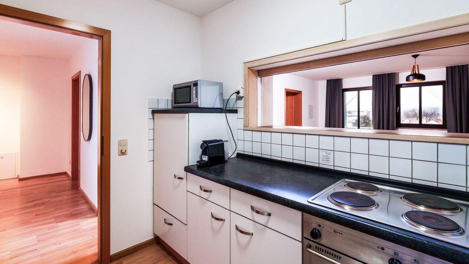 Renoviert & möbliert: Wohnung mit Balkon in Gersthofen - Wohnen auf Zeit – Foto 14