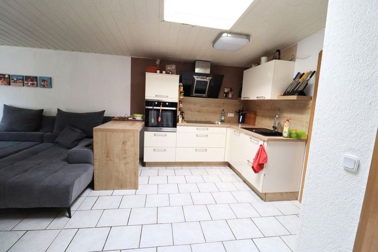 Charmantes Einfamilienhaus mit PV-Anlage und  viel Platz für die ganze Familie in Lehre ! – Anbau Küche